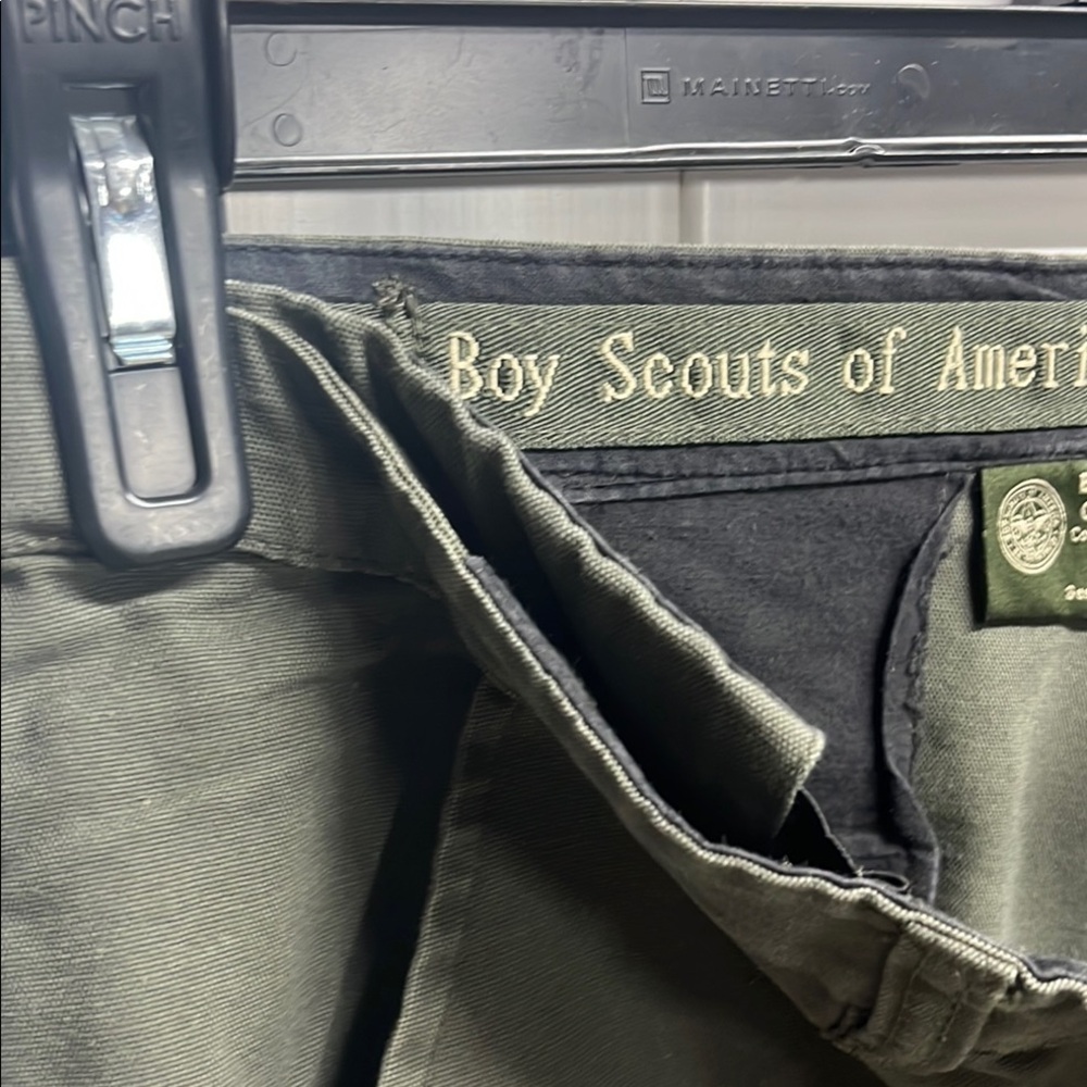BSA Men's Green Cargo Shorts 32” waist - Picture 5 of 6